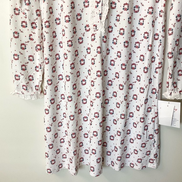 NWT Lanz of Salzburg Long Sleeve Christmas Wreath Print Nightgown - White - XS - Picture 3 of 9